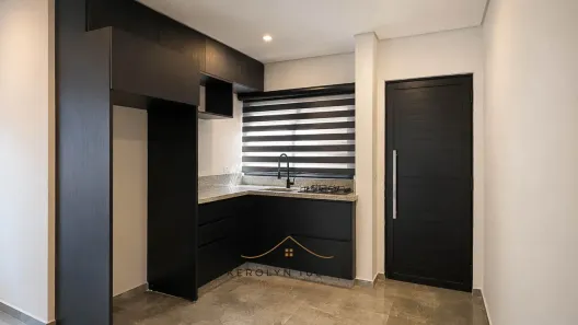 Casa de Condomínio com 1 Quarto para alugar, 50m² no Hauer, Curitiba