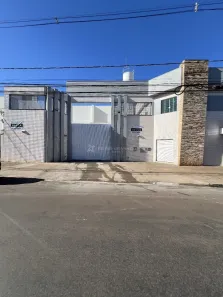 Prédio Comercial para alugar, 2418m² no Zona Armazém, Maringá