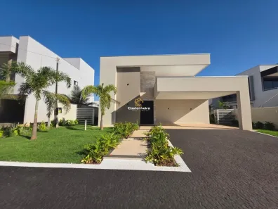 Casa de Condomínio com 4 Quartos à venda, 240m² no Loteamento Caribe, Palmas