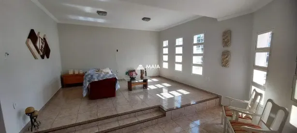 Casa com 6 Quartos à venda, 242m² no Boa Vista, Uberaba