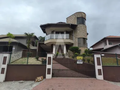 Casa com 3 Quartos para alugar, 223m² no Costa e Silva, Joinville