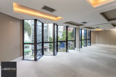 Sala Comercial para venda ou aluguel, 82m² no Moinhos de Vento, Porto Alegre