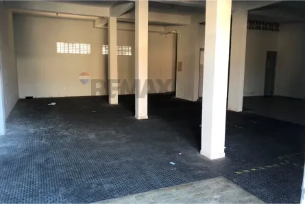 Ponto Comercial para alugar, 132m² no Pitimbu, Natal