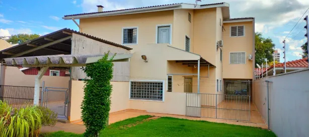 Casa com 9 Quartos à venda, 460m² no Vila Santo Antônio, Maringá