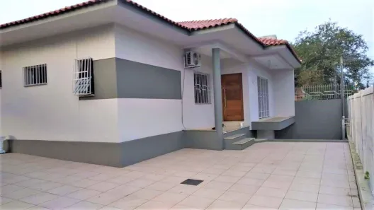 Casa com 3 Quartos para alugar, 200m² no Igara, Canoas