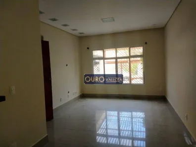 Casa com 3 Quartos para alugar, 200m² no Água Rasa, São Paulo