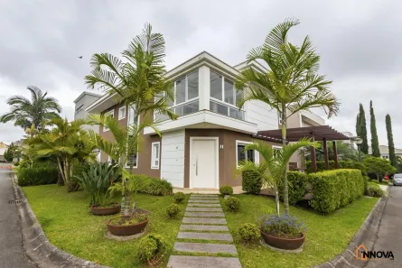 Casa de Condomínio com 4 Quartos à venda, 250m² no Xaxim, Curitiba