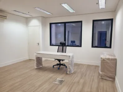 Sala Comercial para venda ou aluguel, 37m² no Vila Olímpia, São Paulo