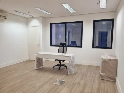 Sala Comercial para alugar, 37m² no Vila Olímpia, São Paulo