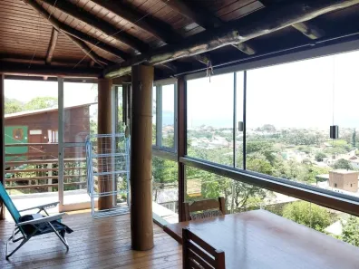 Casa com 2 Quartos à venda, 192m² no Armação do Pântano do Sul, Florianópolis