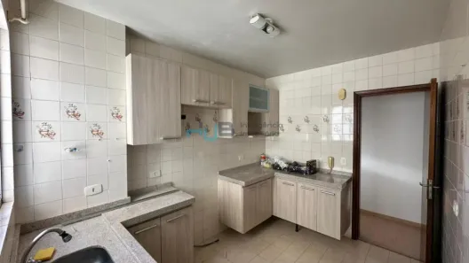 Apartamento com 3 Quartos para alugar, 79m² no Jardim América, Londrina