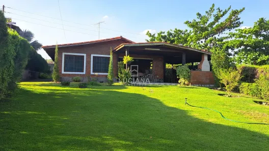 Casa de Condomínio com 4 Quartos para venda ou aluguel, 180m² no Prado, Gravatá