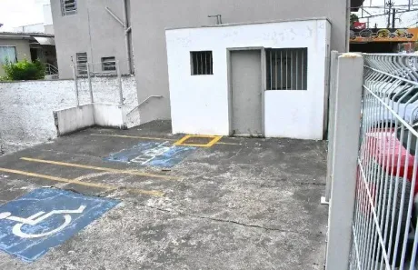 Lote/Terreno à venda, 429m² no Três Figueiras, Porto Alegre