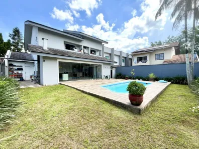 Casa com 3 Quartos à venda, 239m² no Costa e Silva, Joinville
