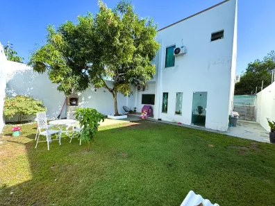 Sobrado com 3 Quartos à venda, 250m² no Tarumã, Manaus