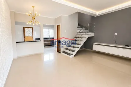 Casa de Condomínio com 4 Quartos para alugar, 167m² no Jardim Santa Maria, Jacareí