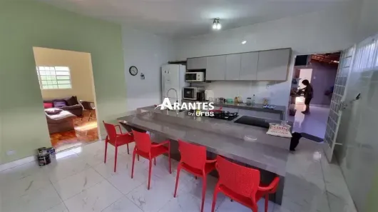 Casa com 4 Quartos à venda, 147m² no Tabajaras, Uberlândia