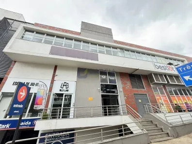Ponto Comercial para alugar, 136m² no Petrópolis, Porto Alegre