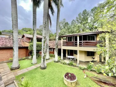 Sobrado com 4 Quartos à venda, 428m² no Jardim Colonial, Carapicuíba
