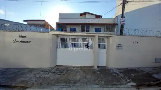 Apartamento com 3 Quartos para alugar, 80m² no Bonsucesso, Fortaleza
