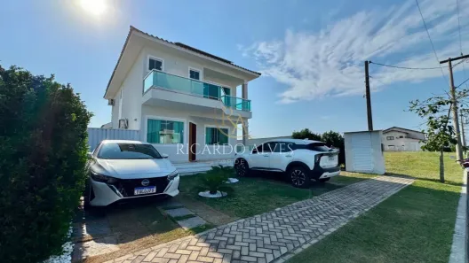 Casa de Condomínio com 4 Quartos à venda, 208m² no Ogiva, Cabo Frio