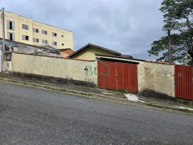 Casa com 5 Quartos à venda, 178m² no Jardim dos Estados, Poços de Caldas