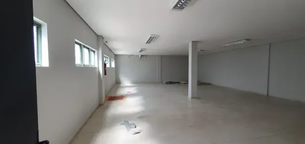 Prédio Comercial à venda, 1200m² no Poção, Cuiabá