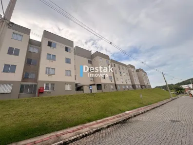 Apartamento com 2 Quartos para alugar, 52m² no Retiro, Volta Redonda
