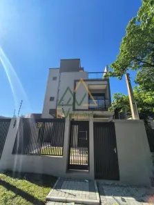 Sobrado com 3 Quartos à venda, 141m² no Novo Mundo, Curitiba