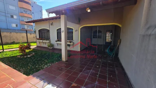 Casa com 2 Quartos para alugar, 100m² no Centro, Londrina