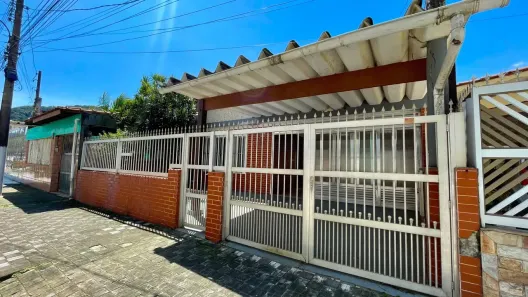 Casa com 4 Quartos para alugar, 156m² no Jardim Aguapeu, Mongaguá
