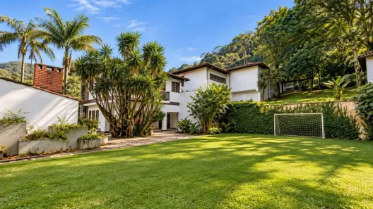 Casa com 5 Quartos à venda, 700m² no Valparaíso, Petrópolis