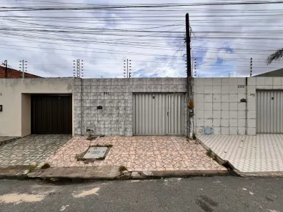 Casa com 3 Quartos à venda, 109m² no Boa Vista-Castelão, Fortaleza