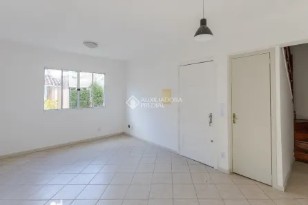 Casa de Condomínio com 4 Quartos para alugar, 90m² no Centro, Canoas