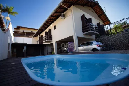 Casa com 4 Quartos à venda, 329m² no Escola Agrícola, Blumenau