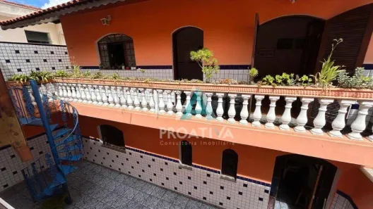 Sobrado com 3 Quartos à venda, 330m² no Vila Scarpelli, Santo André