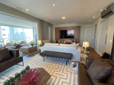 Apartamento com 3 Quartos à venda, 225m² no Cidade Monções, São Paulo