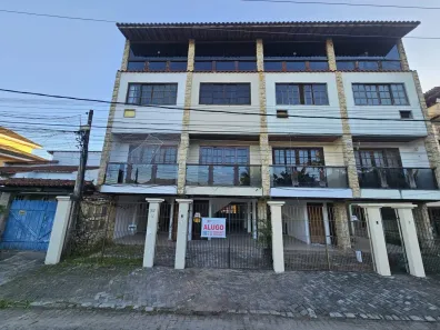 Sobrado com 3 Quartos para alugar, 140m² no Jacuacanga, Angra dos Reis