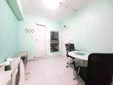 Sala Comercial para alugar, 80m² no Centro Histórico, Porto Alegre