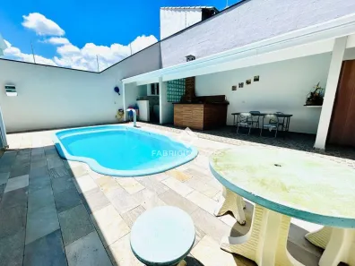 Casa com 3 Quartos à venda, 243m² no Loteamento Villa Branca, Jacareí