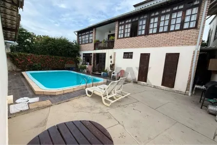 Casa de Condomínio com 3 Quartos para alugar, 210m² no Recreio Ipitanga, Lauro de Freitas