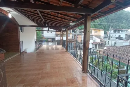 Casa com 2 Quartos para alugar, 120m² no Barra do Imbuí, Teresópolis