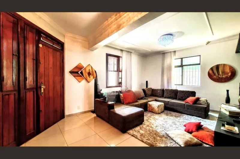 Casa com 4 quartos — Fernão Dias, Belo Horizonte