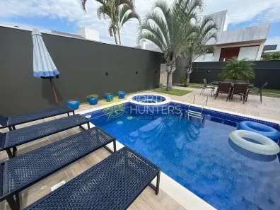 Casa com 3 Quartos para alugar, 339m² no Jurerê Internacional, Florianópolis