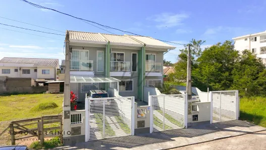 Sobrado com 2 Quartos à venda, 70m² no Forquilhas, São José