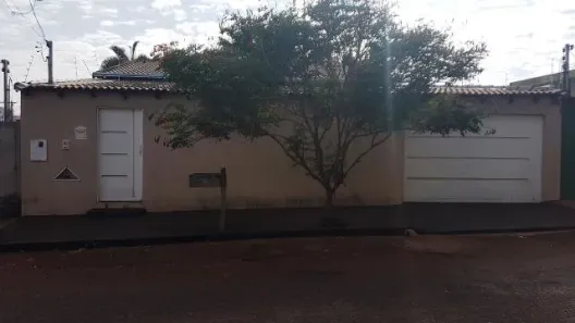 Casa com 3 Quartos à venda, 310m² no Brasil, Uberlândia