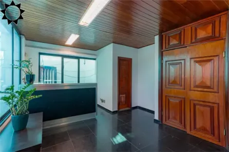 Prédio Comercial com 15 Quartos para alugar, 1200m² no Jardim Everest, São Paulo