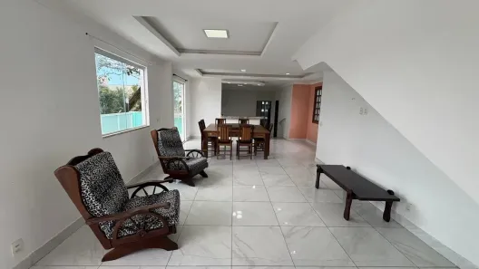 Apartamento com 3 Quartos para alugar, 70m² no Castelândia, Serra