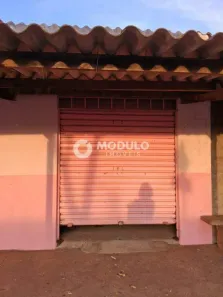 Casa com 2 Quartos à venda, 133m² no São Jorge, Uberlândia
