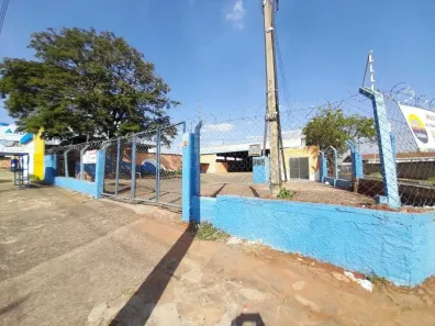 Sala Comercial para alugar, 574m² no Centro, Araraquara